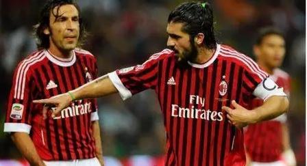 马卡：阿森纳、巴萨和热刺依然在密切关注樱桃前锋克鲁皮（马卡：阿森纳、巴萨、热刺仍在密切跟进伯恩茅斯前锋克鲁皮）