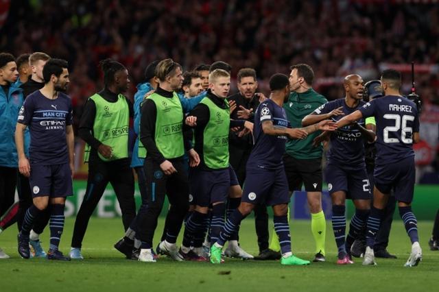 佐夫谈意大利失利：意甲就这样，节奏慢、裁判什么情况都吹哨（佐夫评意大利败北：意甲节奏偏慢，裁判过度吹罚）