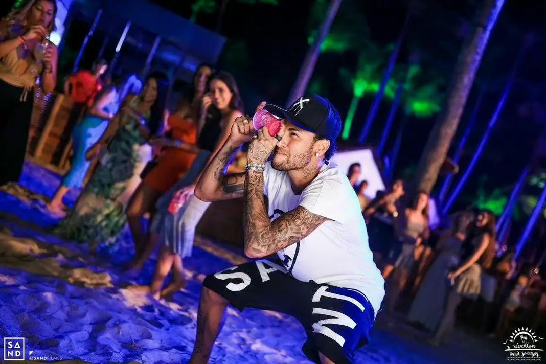 官方：云南玉昆与赵宇豪、徐宏杰完成续约（云南玉昆官宣：赵宇豪、徐宏杰续约达成）