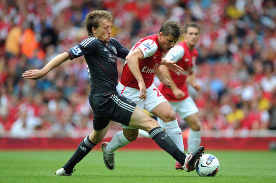 多点开花！约基奇&穆雷&小哈达威半场合砍48分（火力全开！约基奇、穆雷与小哈达威半场合计拿下48分）