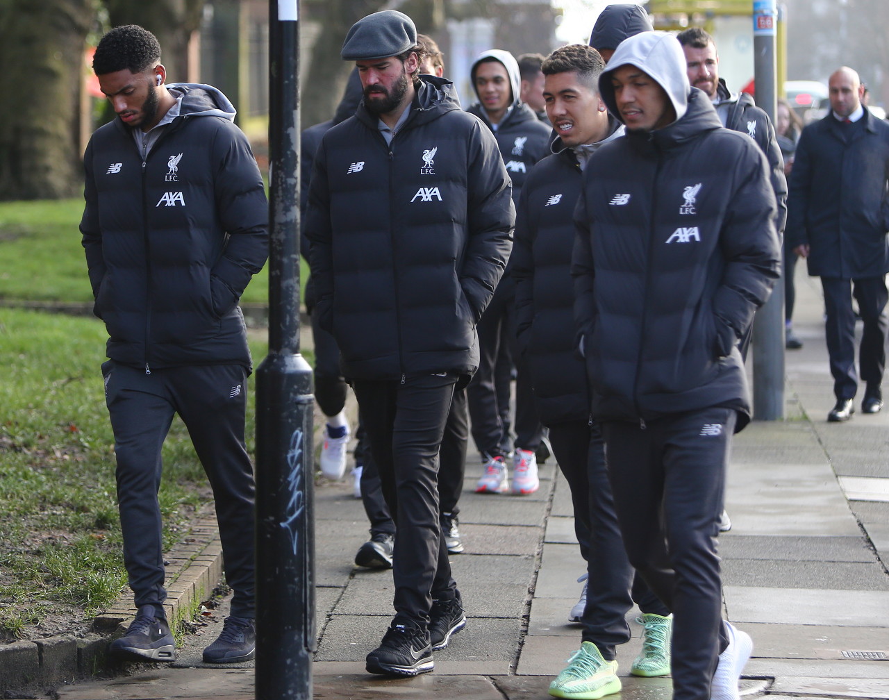 因排名垫底多名球员家人遭死亡威胁，佛罗伦萨官方表示谴责（排名垫底致多名球员家属遭死亡威胁，佛罗伦萨俱乐部予以强烈谴责）