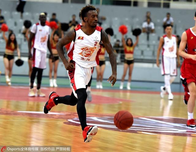 名宿：不是所有国米球迷都为劳塔罗疯狂，但他的态度令人惊叹（名宿：劳塔罗未必让所有国米球迷买账，但他的态度令人称道）